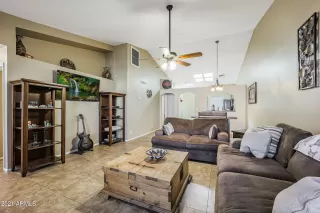 Photo #2: 6200208 Listing