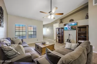 Photo #3: 6200208 Listing