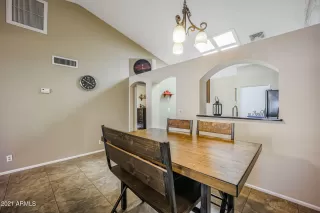 Photo #4: 6200208 Listing