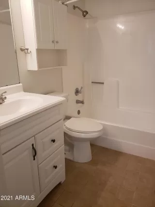 Photo #3: 6200397 Listing