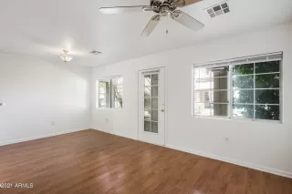 Photo #5: 6200450 Listing 