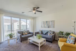 Photo #5: 6200616 Listing