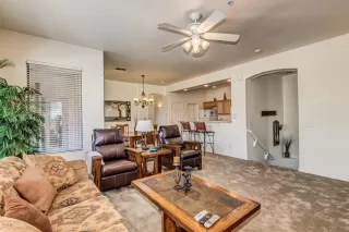 Photo #4: 6200631 Listing