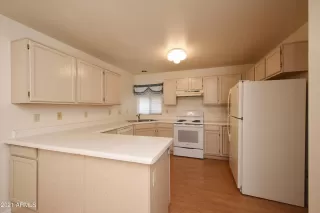 Photo #5: 6200817 Listing