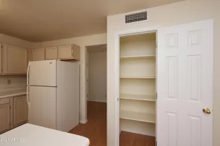 Photo #6: 6200817 Listing