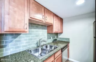 Photo #3: 6200900 Listing