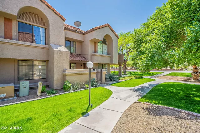 MLS: 6201131 Condo For Sale