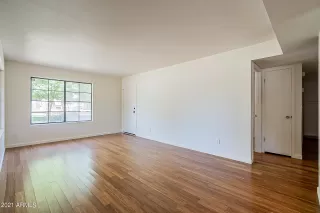 Photo #6: 6201131 Listing