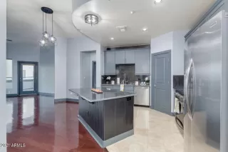 Photo #3: 6201183 Listing 