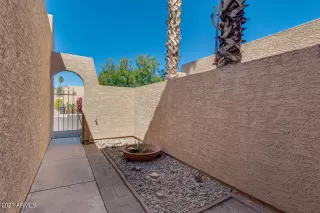 Photo #5: 6201266 Listing