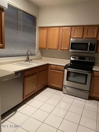 Photo #4: 6201339 Listing