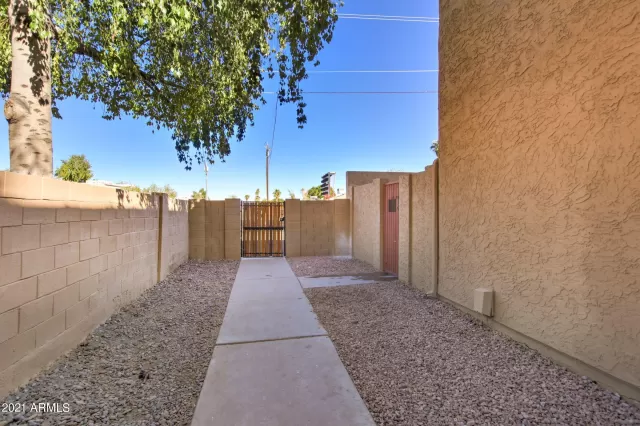 MLS: 6201374 Condo For Sale