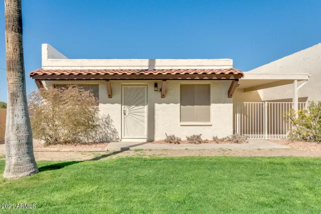 MLS: 6201673 Condo For Sale