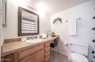 Photo #5: 6201915 Listing