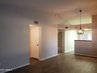 Photo #6: 6202109 Listing 