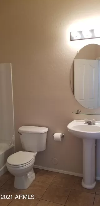 Photo #4: 6202458 Listing