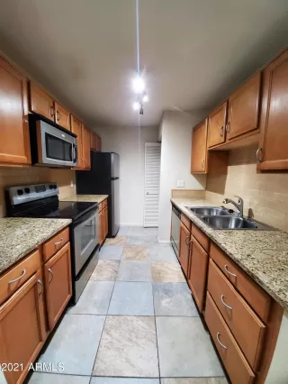 Photo #6: 6202468 Listing