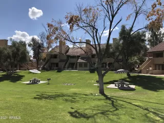 Photo #6: 6202589 Listing