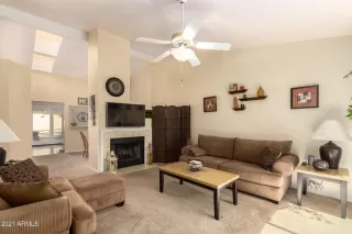 Photo #5: 6202609 Listing