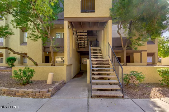 MLS: 6202882 Condo For Sale