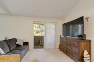 Photo #3: 6202882 Listing 