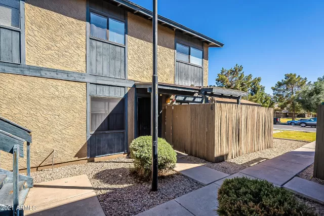 MLS: 6202900 Condo For Sale