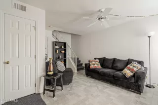 Photo #4: 6202900 Listing 