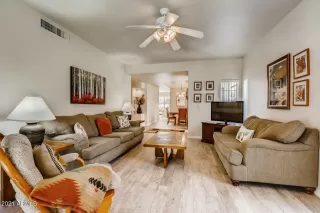 Photo #5: 6203223 Listing