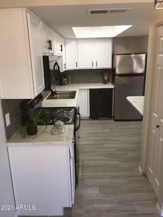 Photo #2: 6203318 Listing