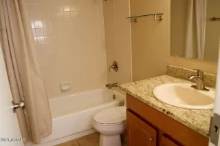 Photo #6: 6203882 Listing