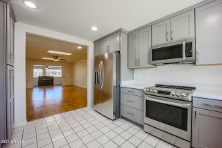 Photo #6: 6203958 Listing