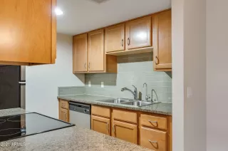 Photo #3: 6204022 Listing