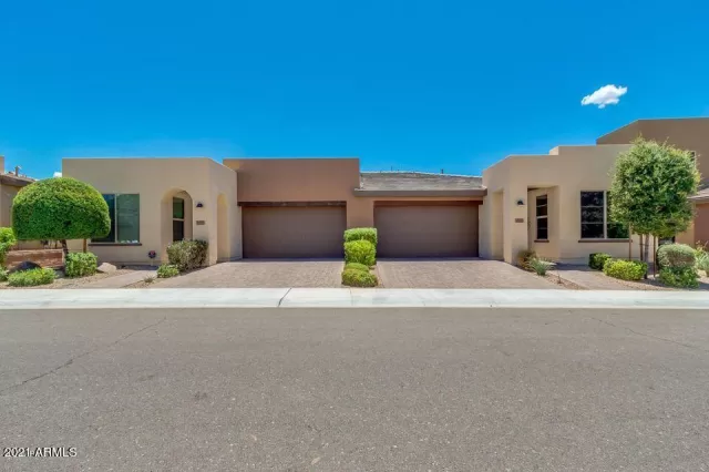 MLS: 6204088 Condo For Sale