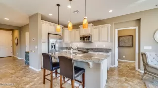 Photo #2: 6204088 Listing