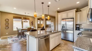 Photo #3: 6204088 Listing