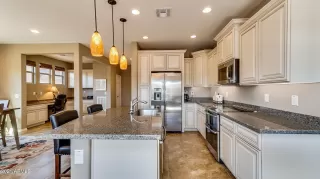 Photo #4: 6204088 Listing