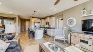 Photo #5: 6204088 Listing