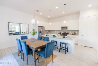 Photo #6: 6204184 Listing