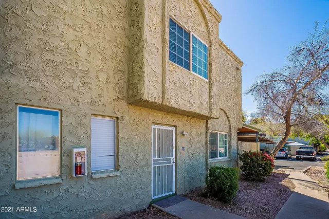 MLS: 6204346 Condo For Sale