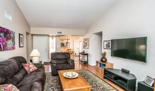 Photo #5: 6204368 Listing