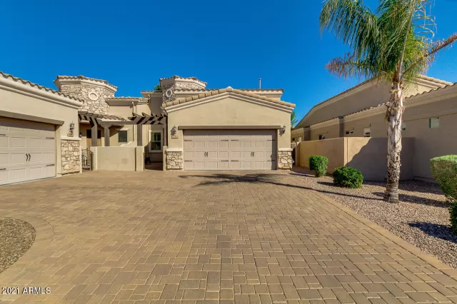 MLS: 6204391 Condo For Sale