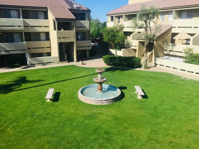 MLS: 6204395 Condo For Sale