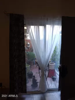 Photo #5: 6204602 Listing