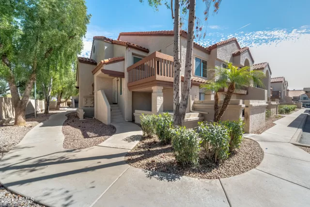 MLS: 6204828 Condo For Sale