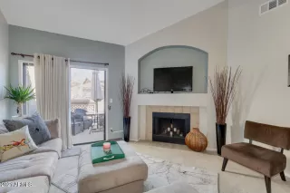 Photo #3: 6204860 Listing