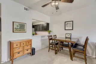 Photo #6: 6204860 Listing