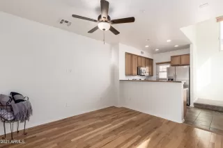 Photo #3: 6205009 Listing