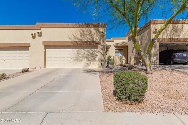 MLS: 6205106 Condo For Sale