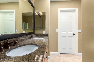 Photo #5: 6205106 Listing 