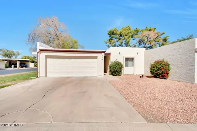 MLS: 6205252 Condo For Sale